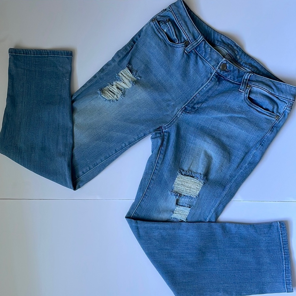 Soho New York & Company Curvy Cropped Boyfriend Jeans Size 8